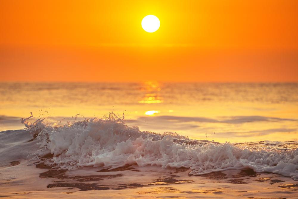 ocean-seascape-volny-sand-more-sea-pliazh-beach-bereg-wave-s.jpg